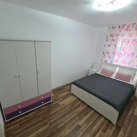Marina'S Apartment